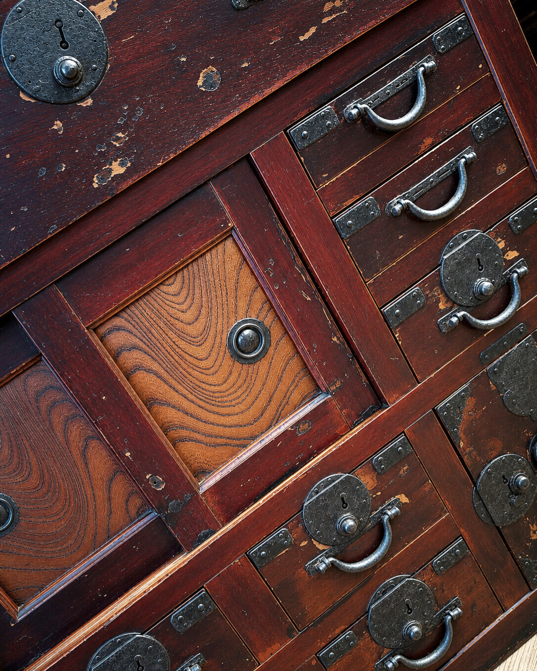 tansu tansu
